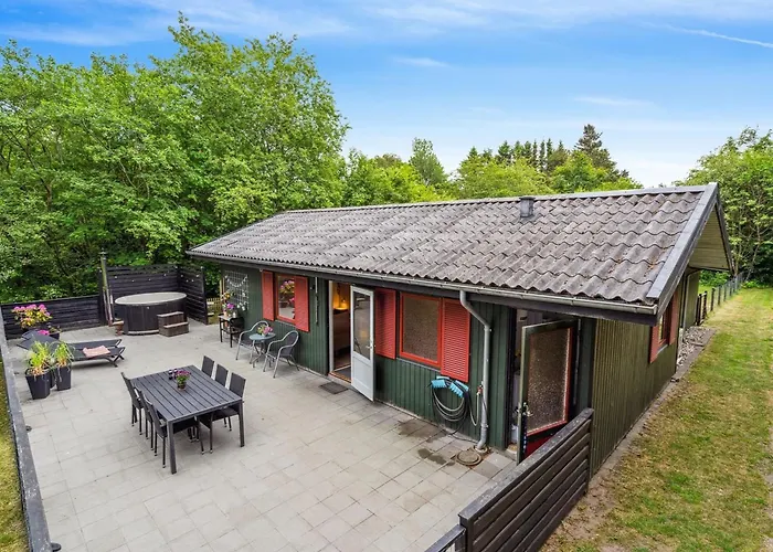 Vakantiehuis Nyalle - 30km From The Sea By Interhome *