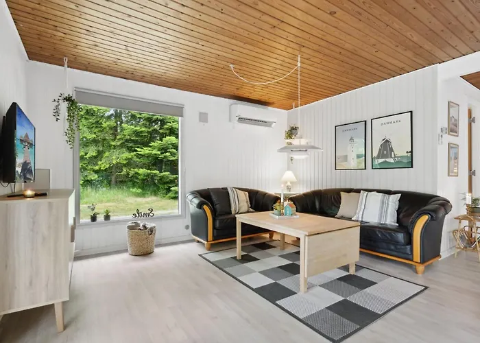 Vakantiehuis Nyalle - 30km From The Sea By Interhome