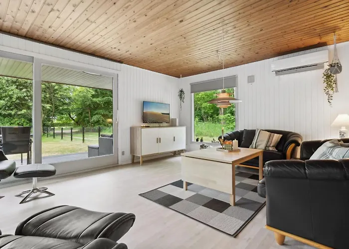 Nyalle - 30km From The Sea By Interhome